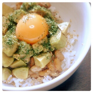 レモン de さっぱり♪アボカド納豆丼