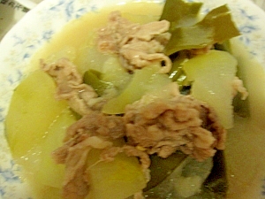 冬瓜、昆布、豚小間肉入れスープ