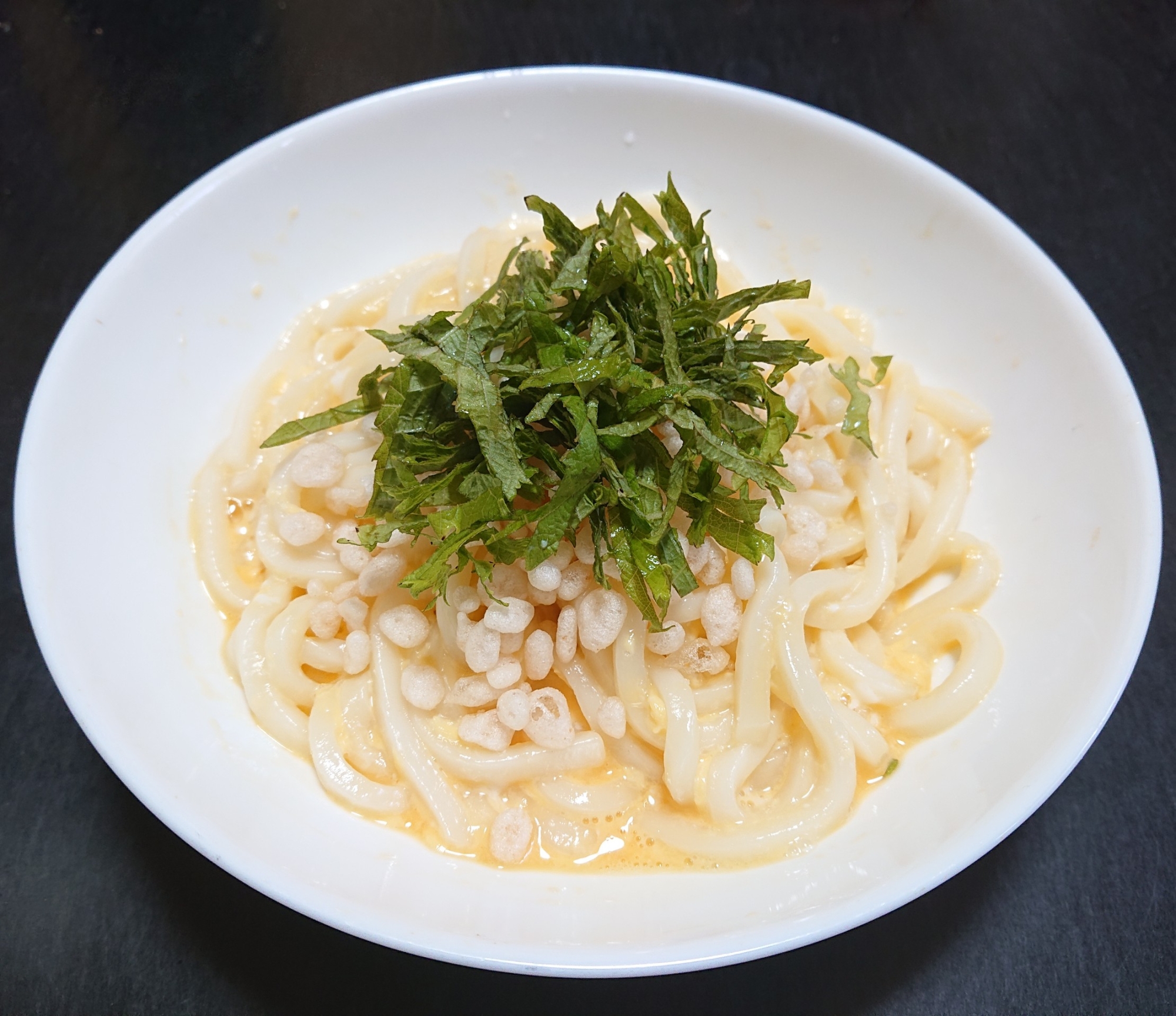 なんとなく夏っぽい☆梅しそ釜玉うどん
