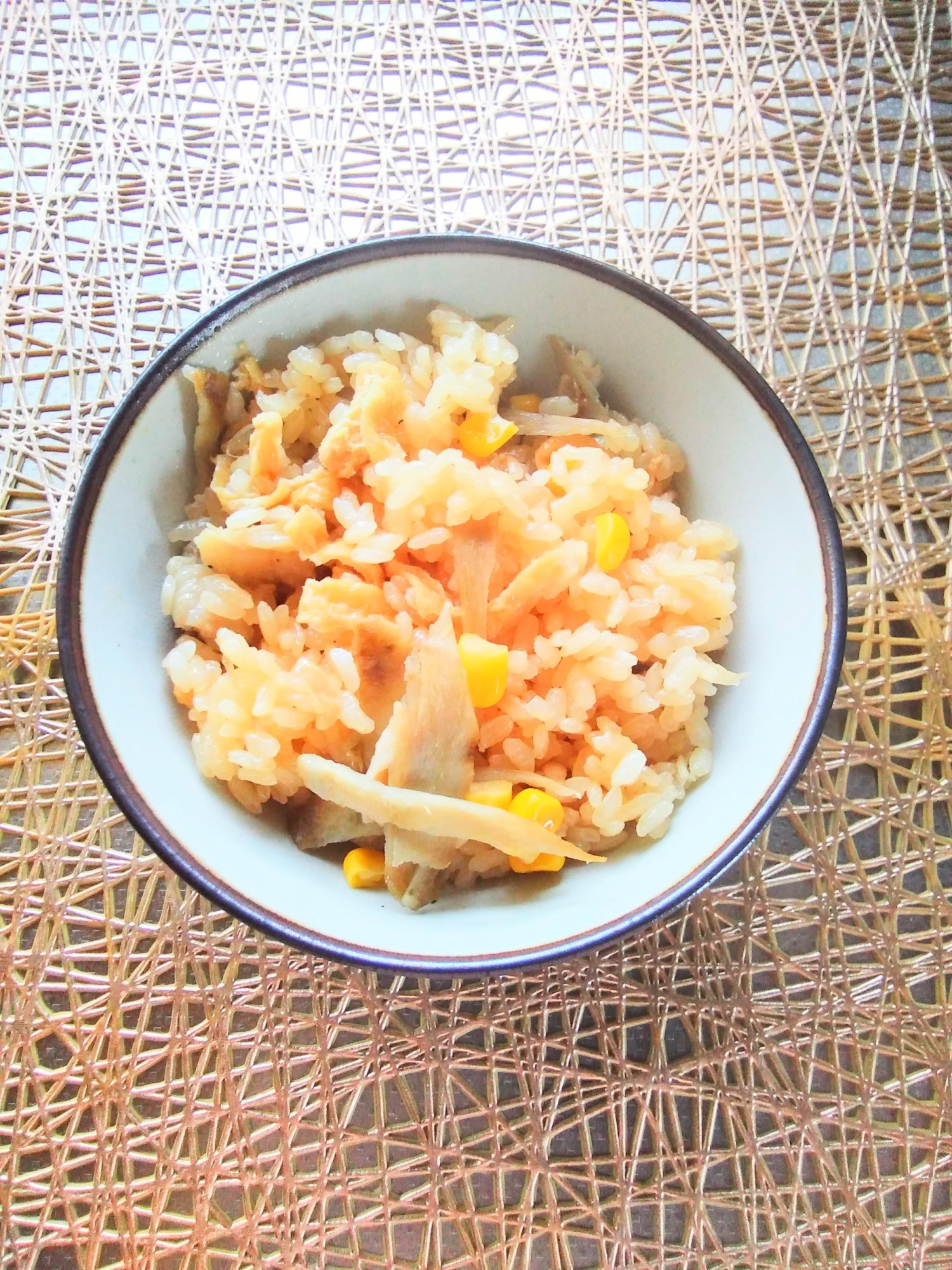 鶏皮☆鶏皮ごぼうの炊き込みご飯