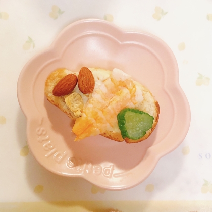 海老ホタテ貝柱きゅうりアーモンドオープンサンド♪