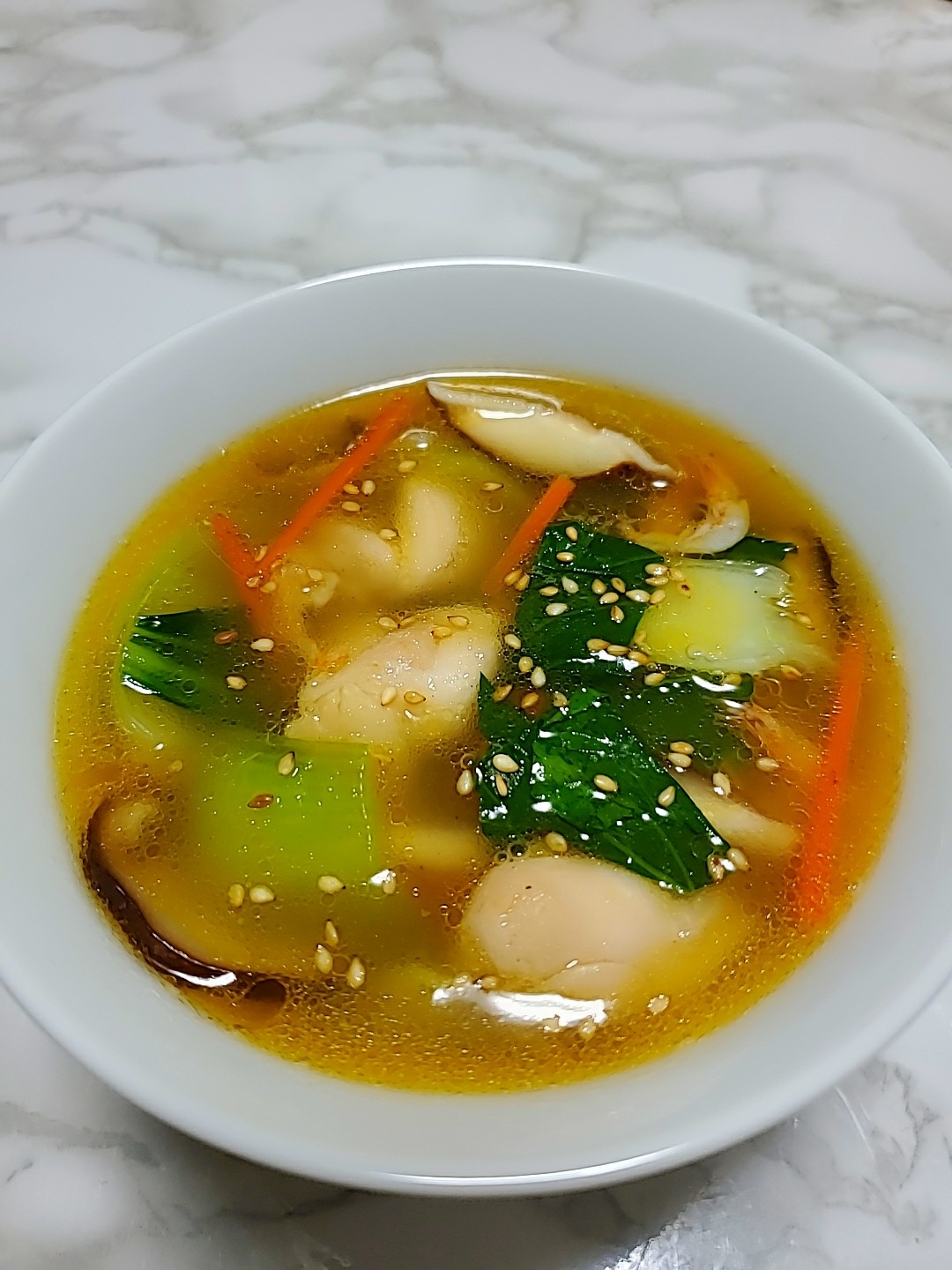 鶏肉と青梗菜の中華スープ