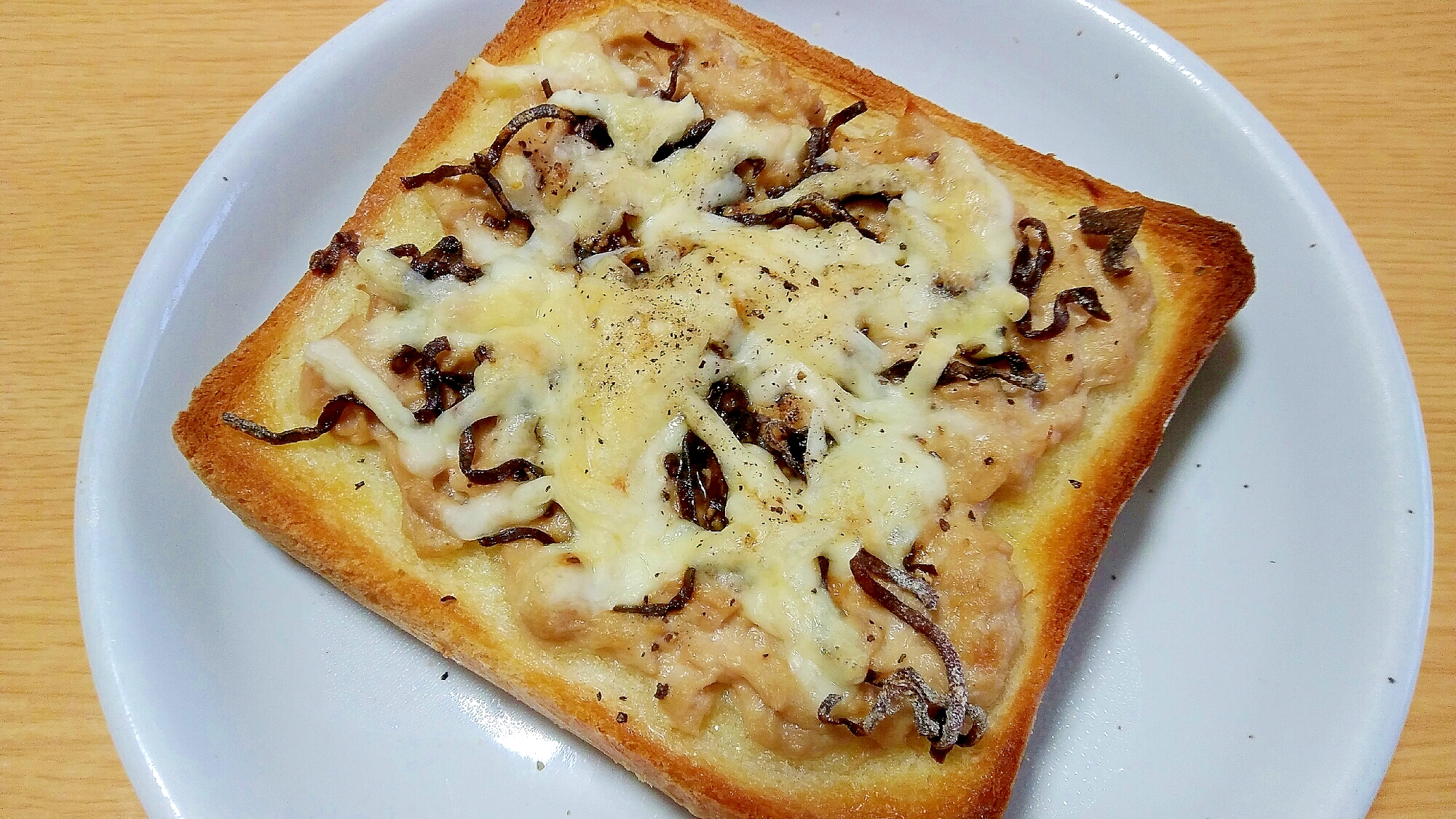 塩昆布とツナのチーズトースト