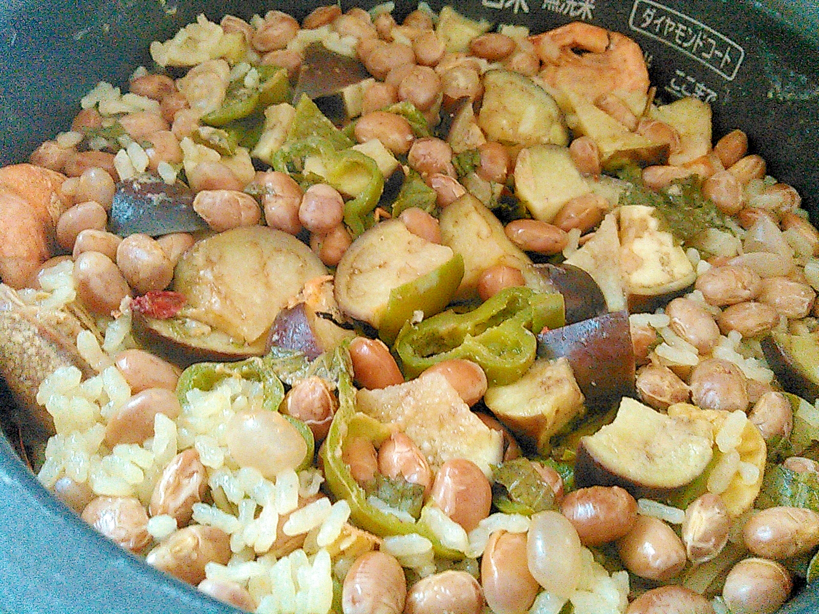 大豆なすピーマン昆布の精進炊き込みご飯