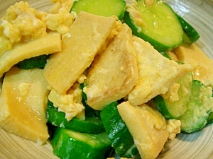 胡瓜でチャンプル～　しかも豆腐は高野