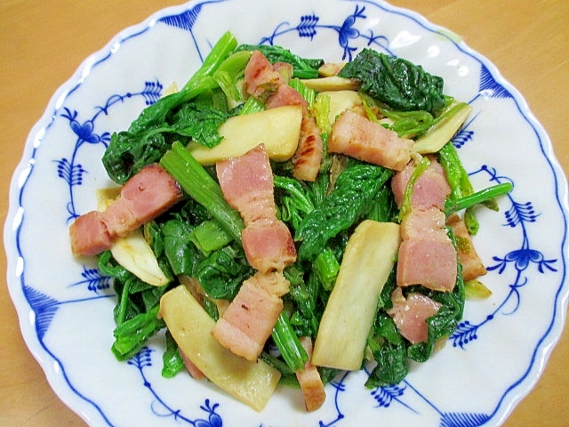 縮みほうれん草の甘味が美味しい炒め物