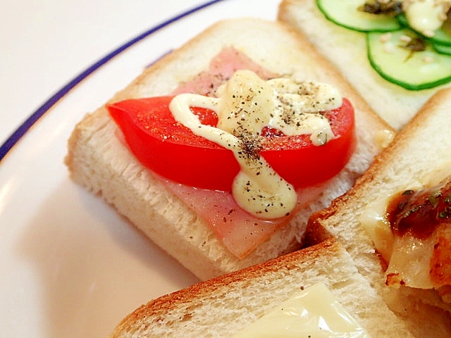 ペッパー/タルマヨで　ベーコンとトマトのミニ食パン