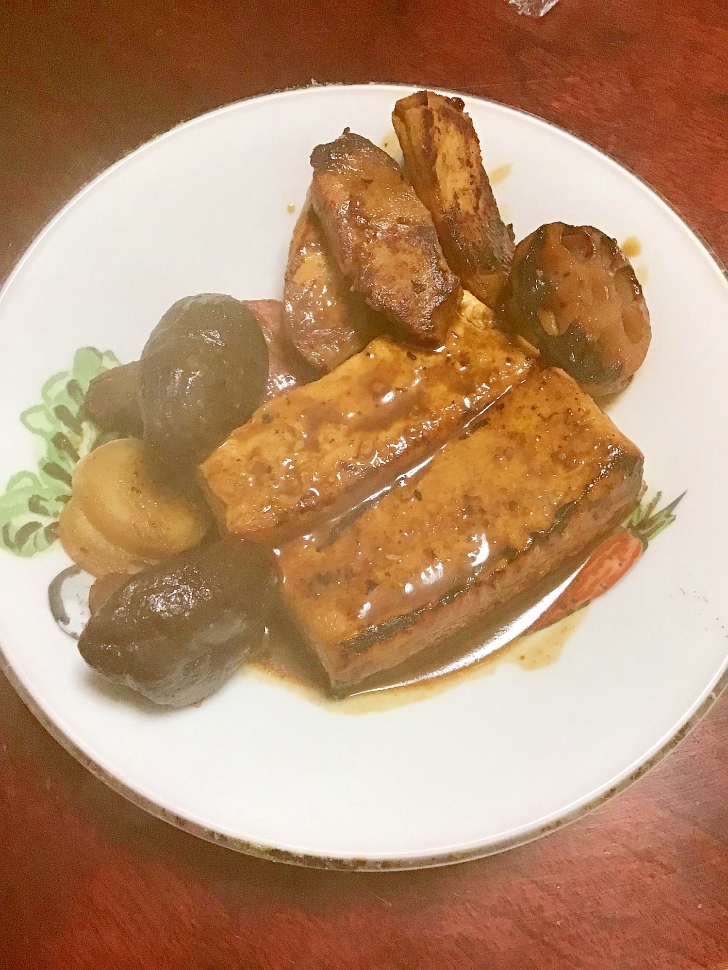 豚のどて煮風肉豆腐with椎茸。