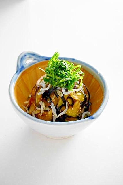 茄子とシラスの塩もみ薬味和え（浅漬け）