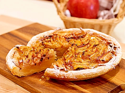 【ママパン】甘さ控えめ食感豊かな紅玉のアップルパイ