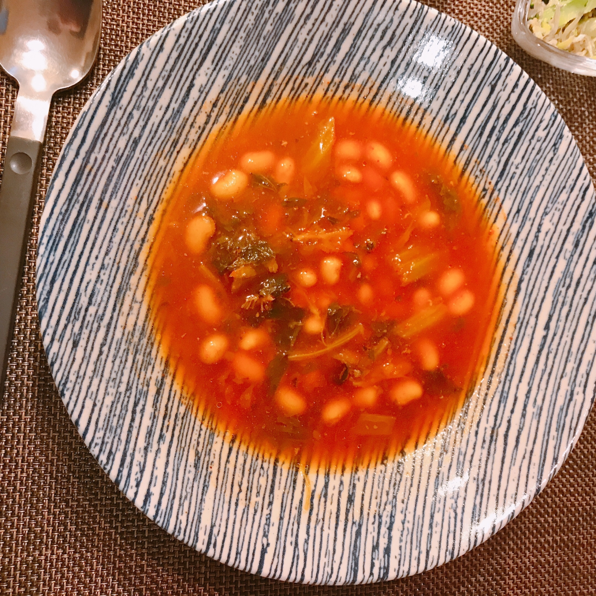 クタクタ野菜の大豆とトマトのスープ