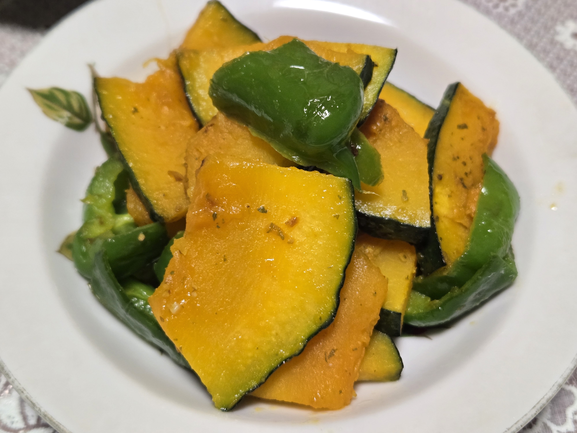 かぼちゃとピーマンのマジックソルト炒め