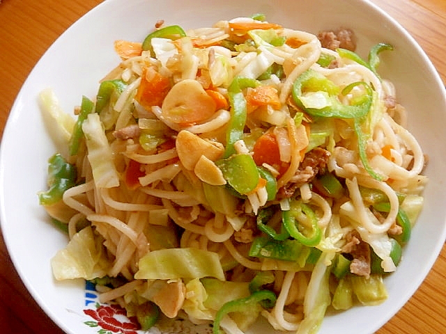 細うどんで☆にんにく入り焼きうどん☆