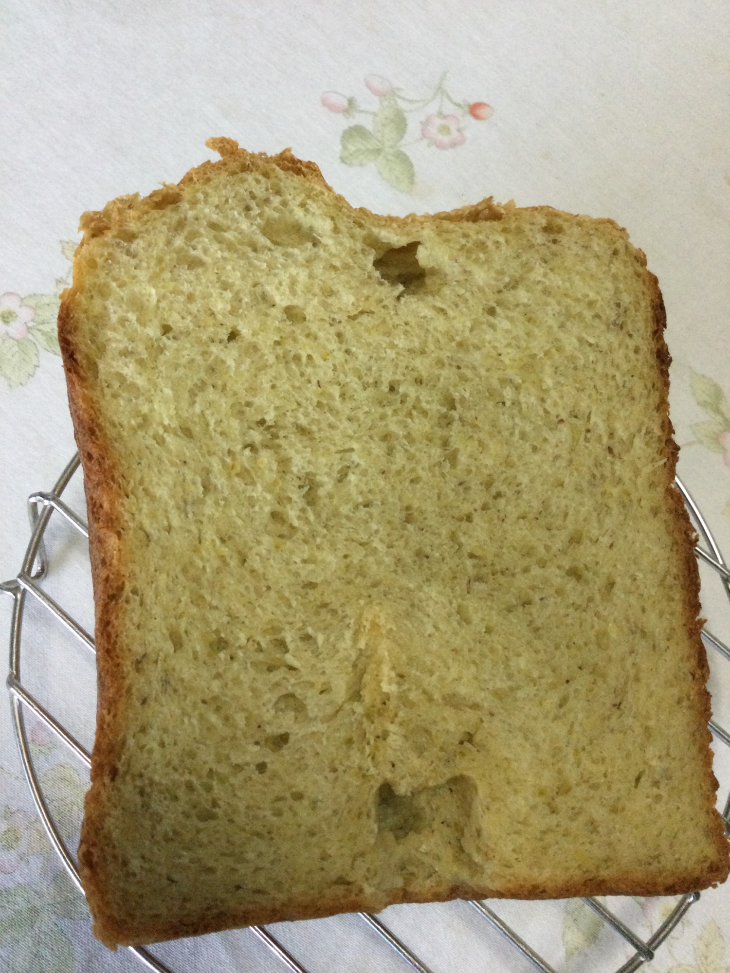 米粉とピスタチオの豆乳食パン