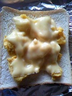 チーズ＆エッグのせ♪食パン