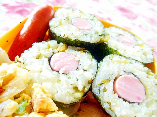 ❤高菜漬けと韓国海苔と魚肉ソーセージの巻き寿司❤
