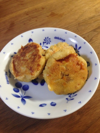 椎茸や油揚が入っていた純和風の卯の花が美味しく大変身してくれました♪もちもちでとても好みの味でした。素敵なレシピありがとうございます！！