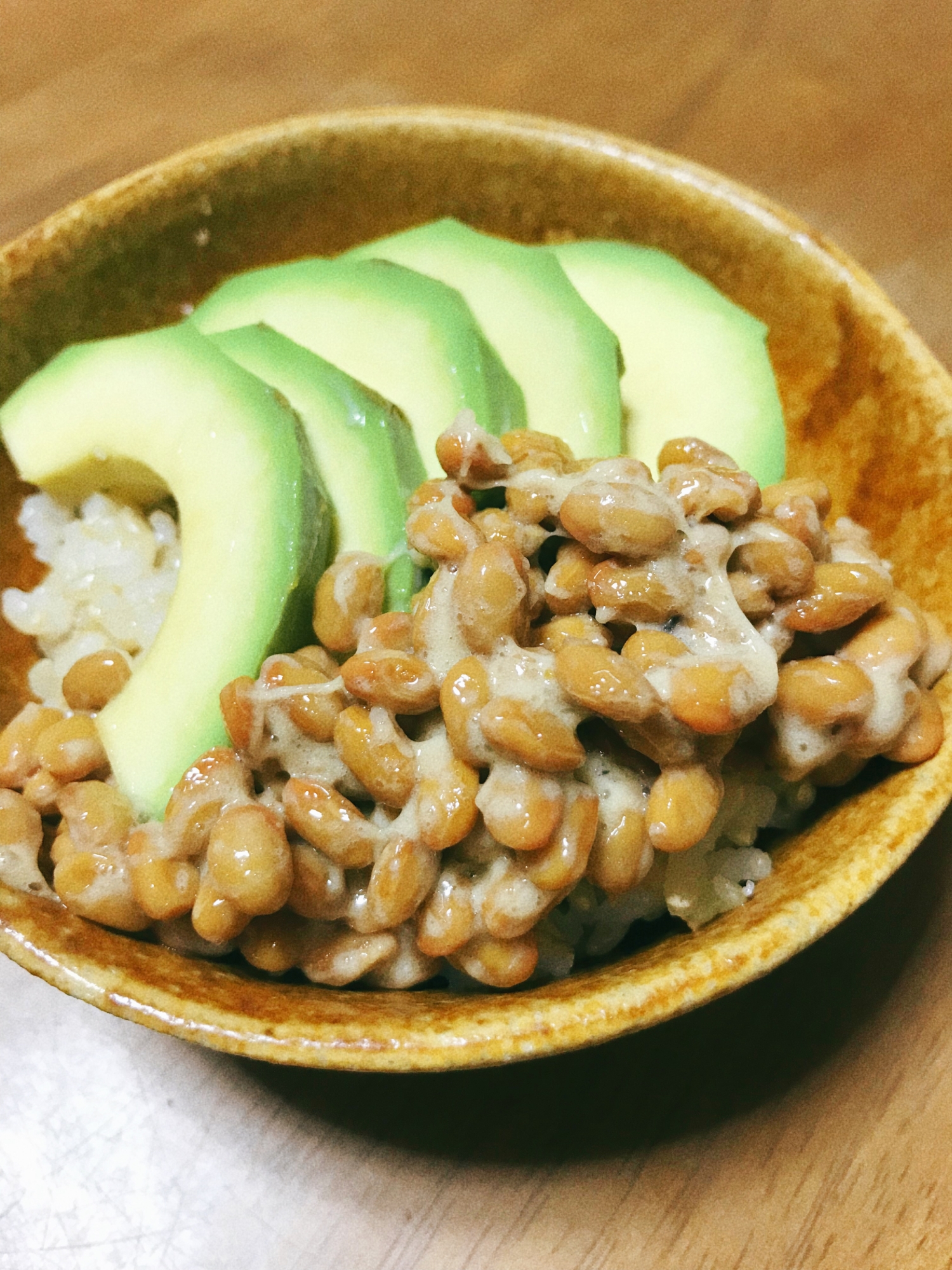 アボカド納豆ご飯