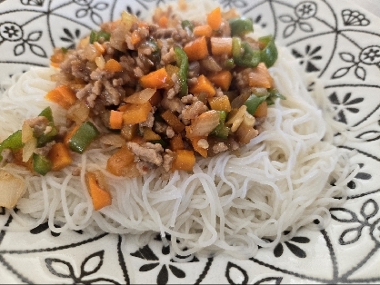 ガッツリだけど野菜たっぷり★焼肉そうめん。