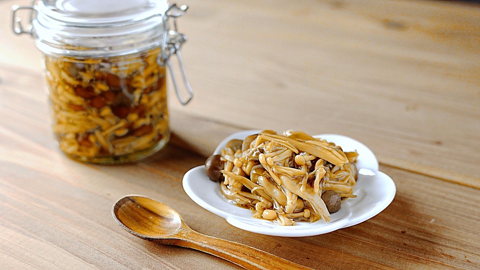 簡単作り置きレシピ♪4種のきのこで自家製なめ茸