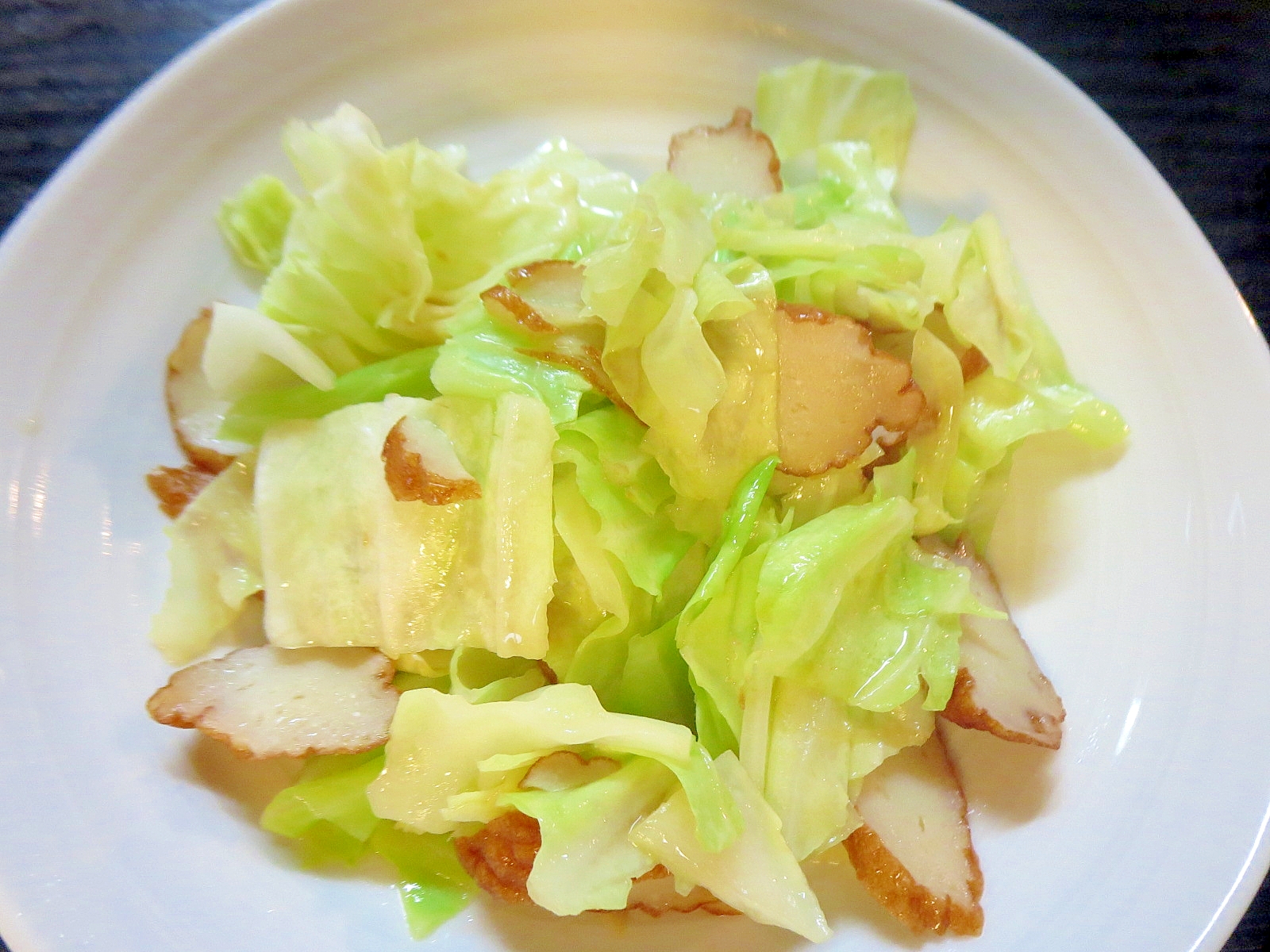 ざく切りキャベツとさつま揚げの簡単炒め レシピ 作り方 By Libre 楽天レシピ