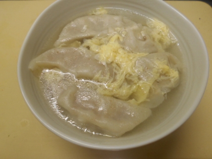 ぷるんぷるんの水餃子のスープ♡