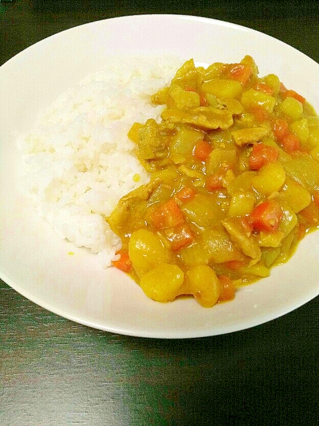 昔なつかしい☆黄色いカレー