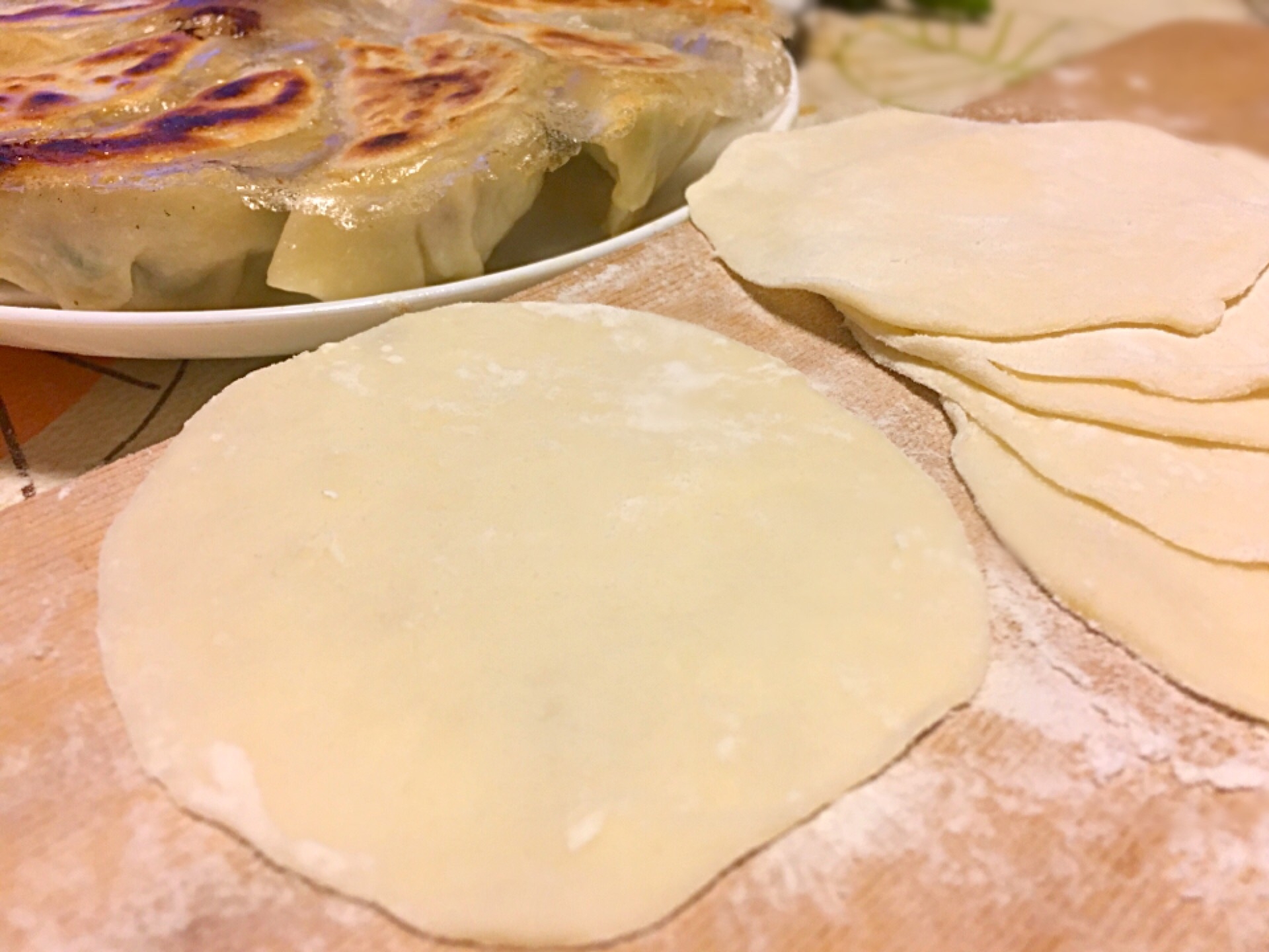 モチモチ食感！餃子の皮