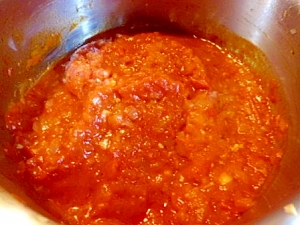 塩麹で　トマトソース