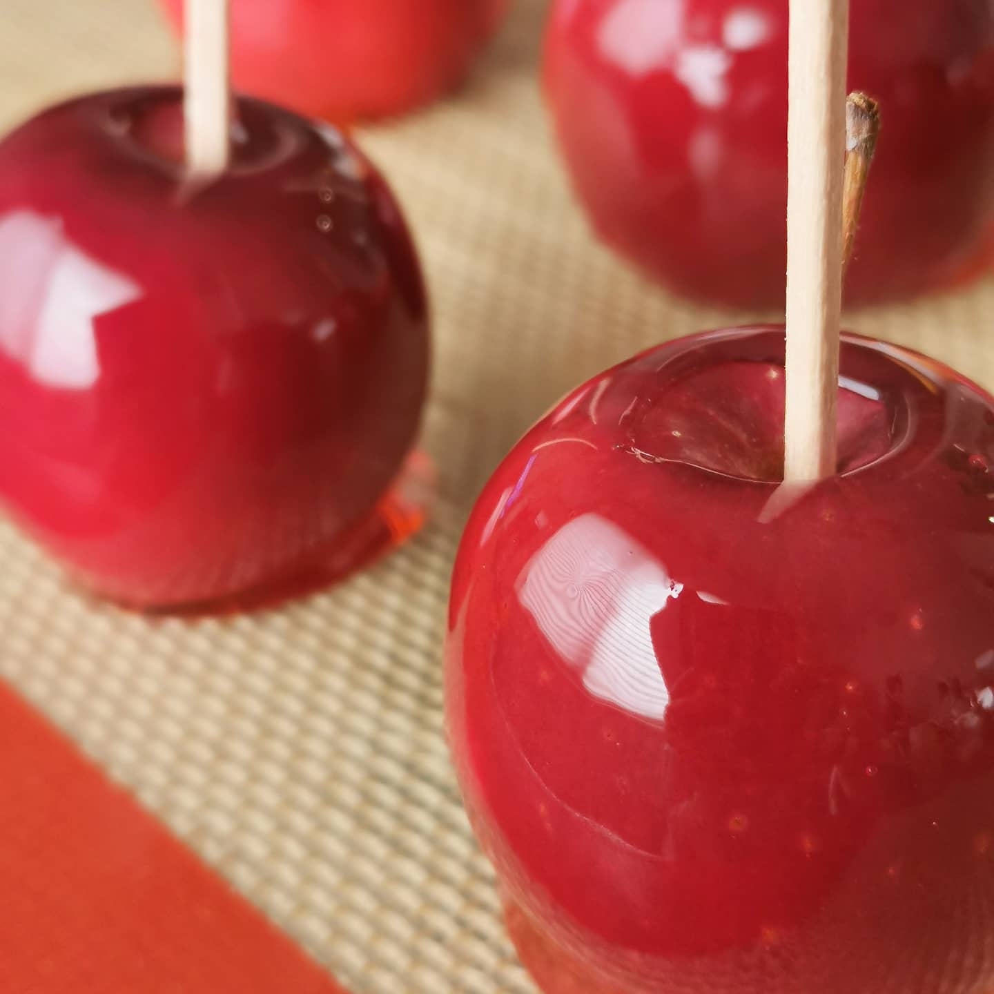 かわいい小さなりんごで りんご飴 レシピ 作り方 By Mochico 楽天レシピ かわいい小さなりんごで りんご飴 レシピ 作り方 By Mochico 楽天レシピ