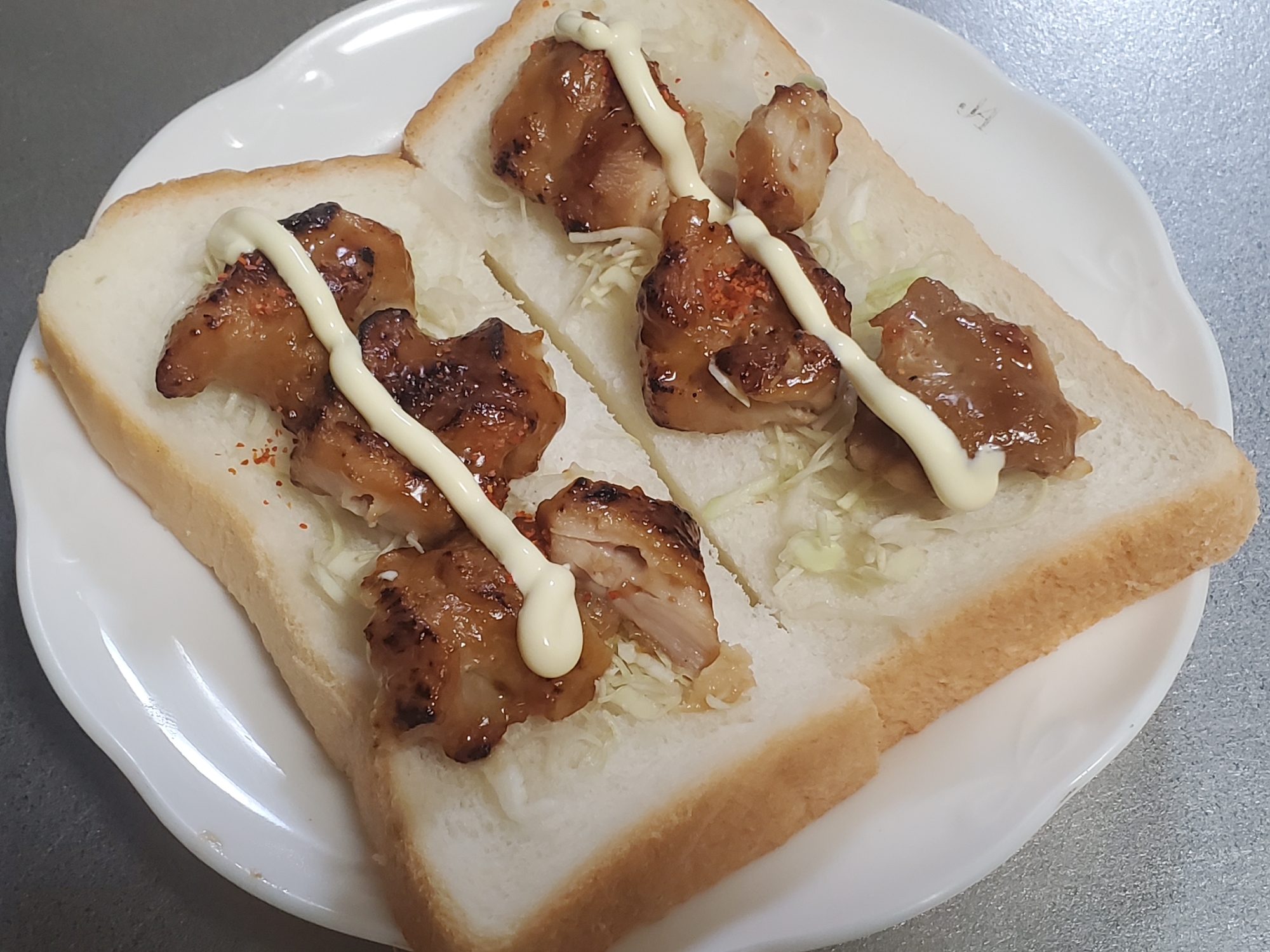 焼き鳥マヨネーズトースト