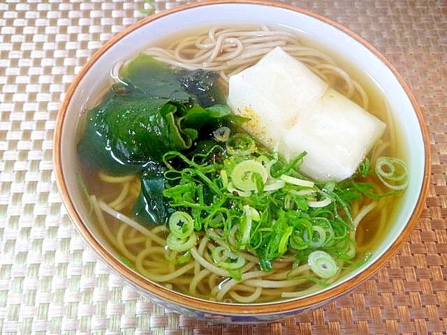 餅入り☆ワカメそば