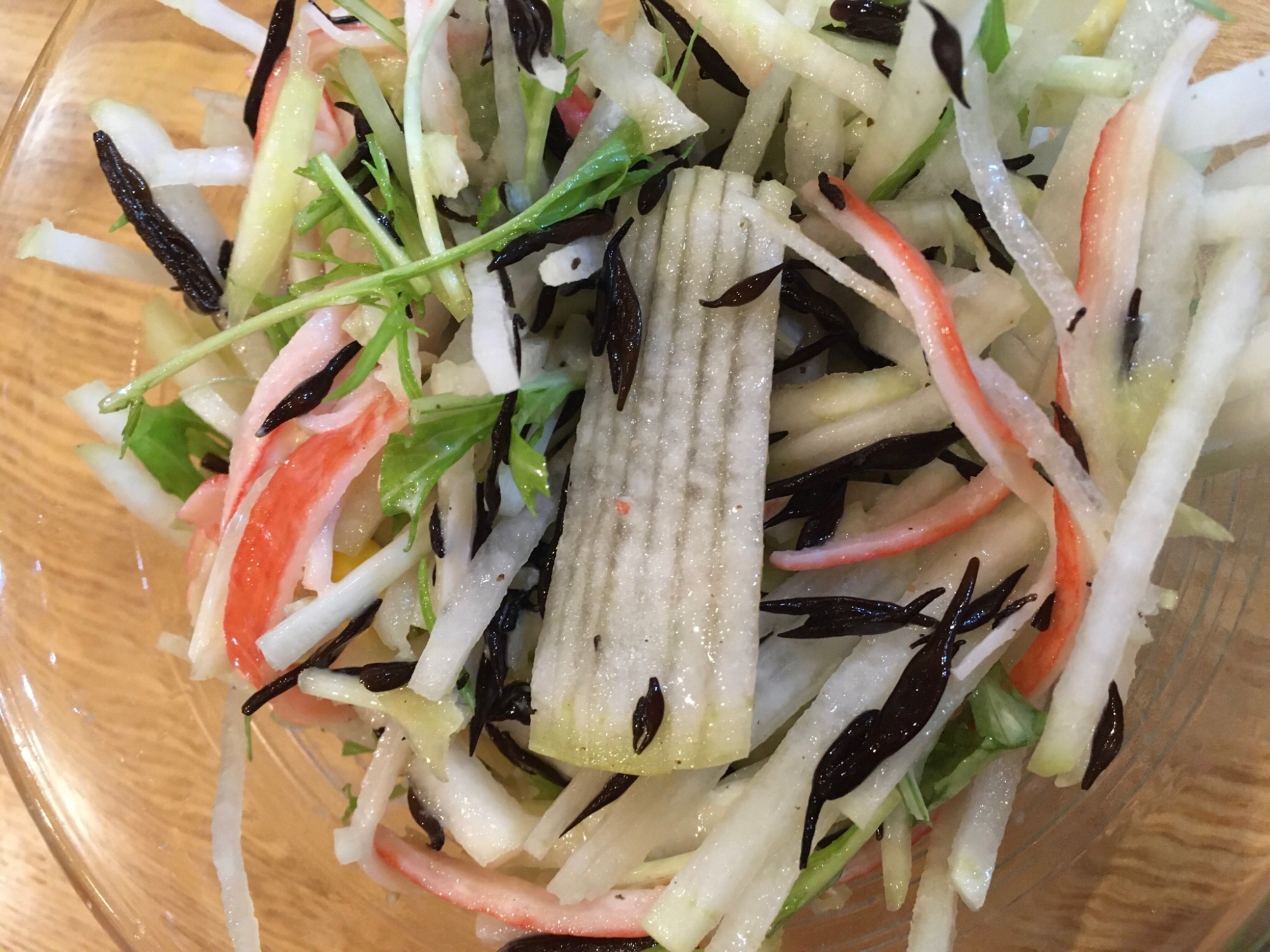 大根と水菜とひじきとカニカマのサラダ