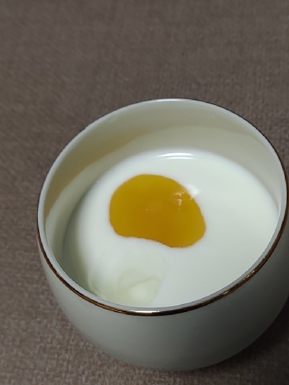 ブルーベリーと柚子ジャムのシナモン風味ヨーグルト