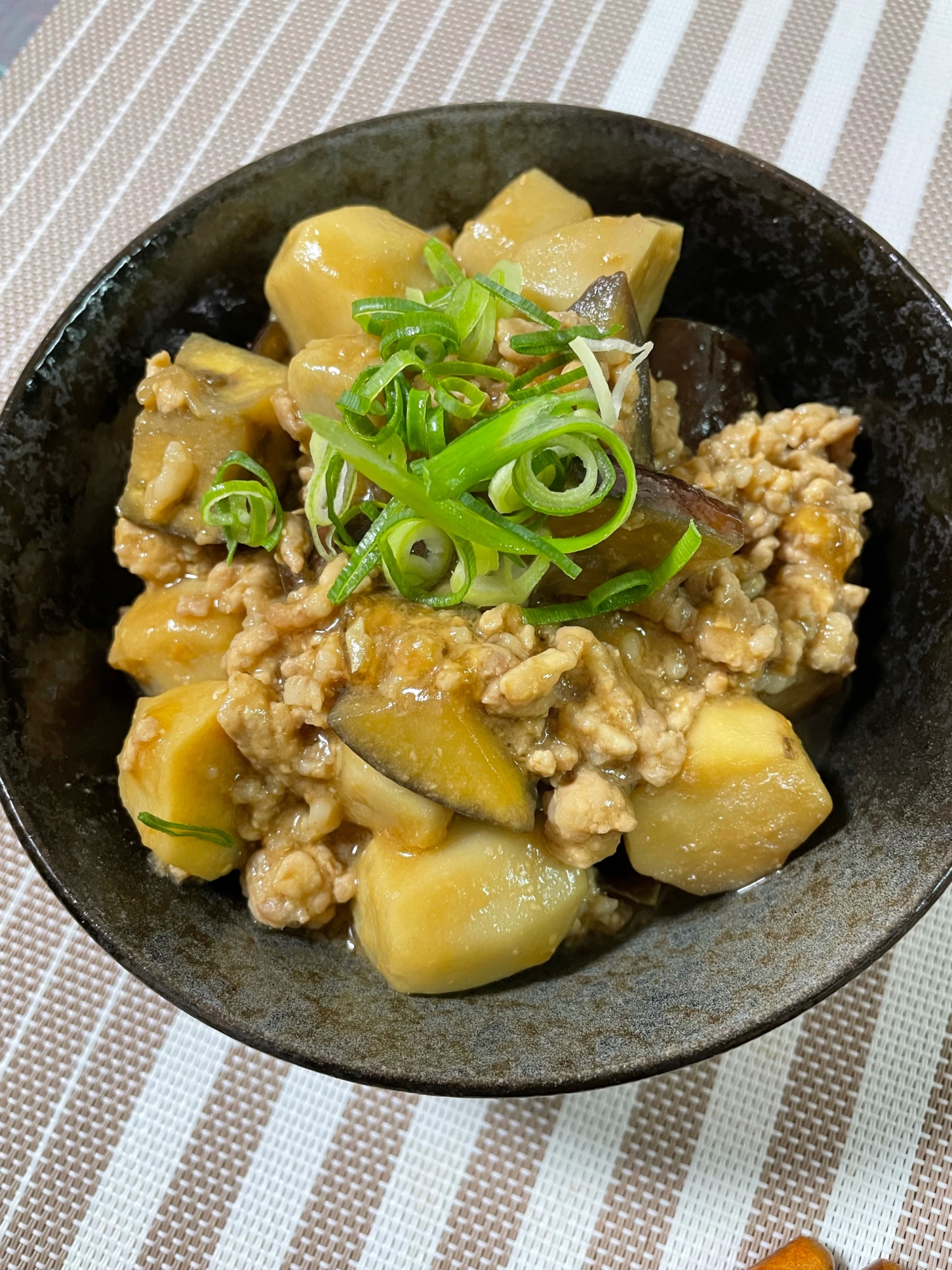 里芋と茄子の肉味噌煮