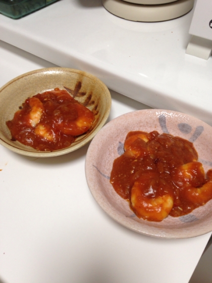 初めてエビチリ作りました。豆板醤も少し入れてみて、めちゃくちゃ美味しかったです。また作ります。
