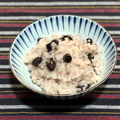 甘い赤空豆ご飯