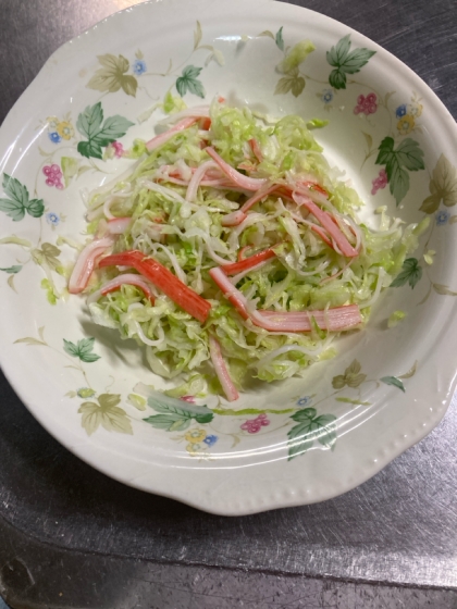 千切りキャベツの塩揉みサラダ