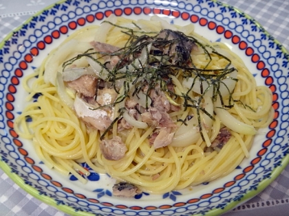 玉ねぎとサバ缶の和風パスタ