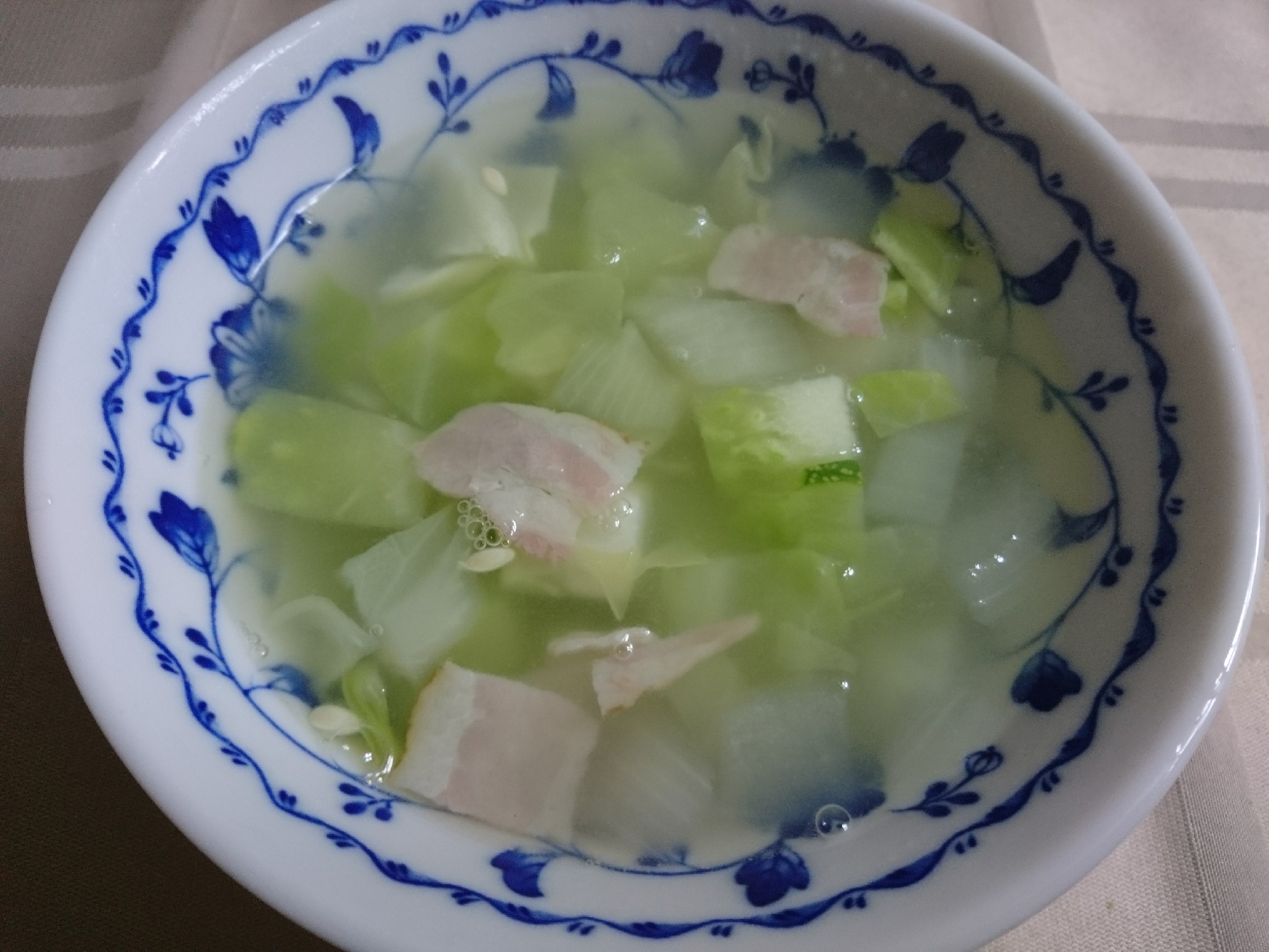 はぐら瓜とベーコンのスープ