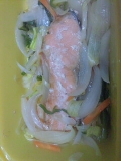 春野菜と鮭のレンジ蒸し