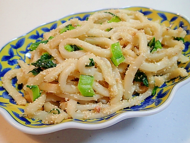 薄口醤油で　小松菜と明太子の焼きうどん♬