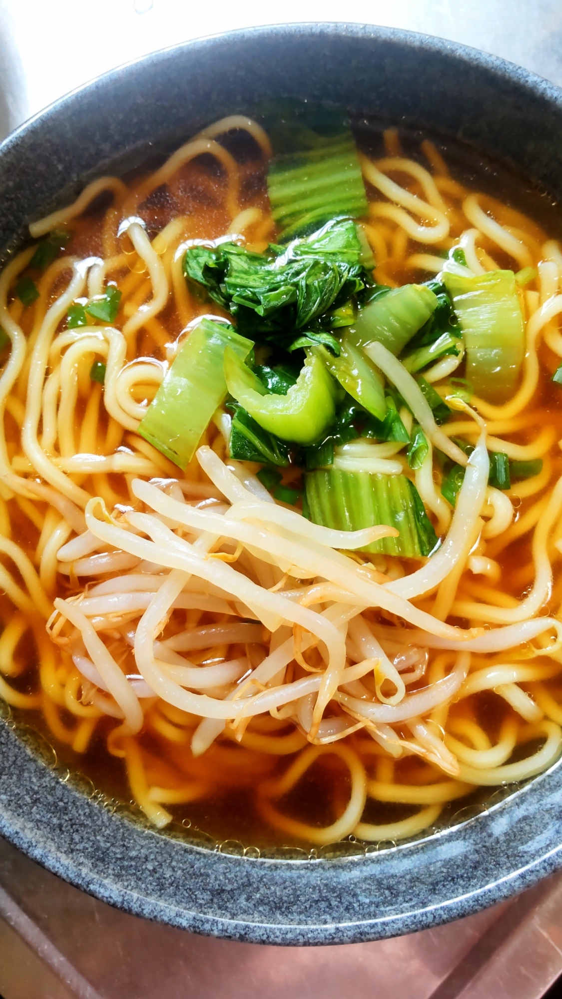 もやしとチンゲン菜のラーメン