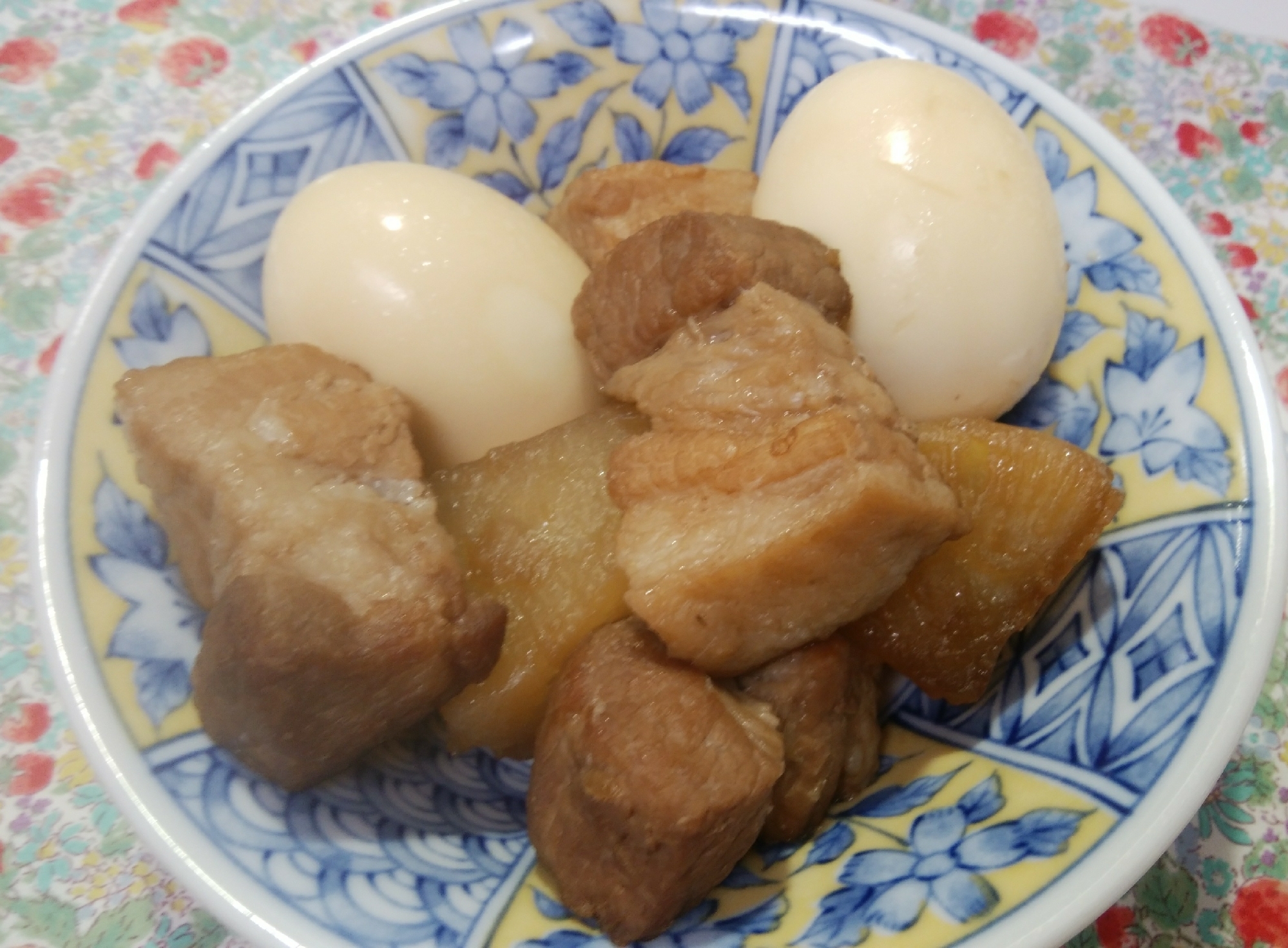 豚バラブロック肉と大根と茹で卵の煮物❤