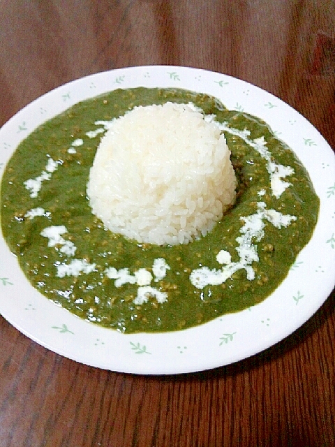 ルーで簡単！挽き肉入りサグカレー！