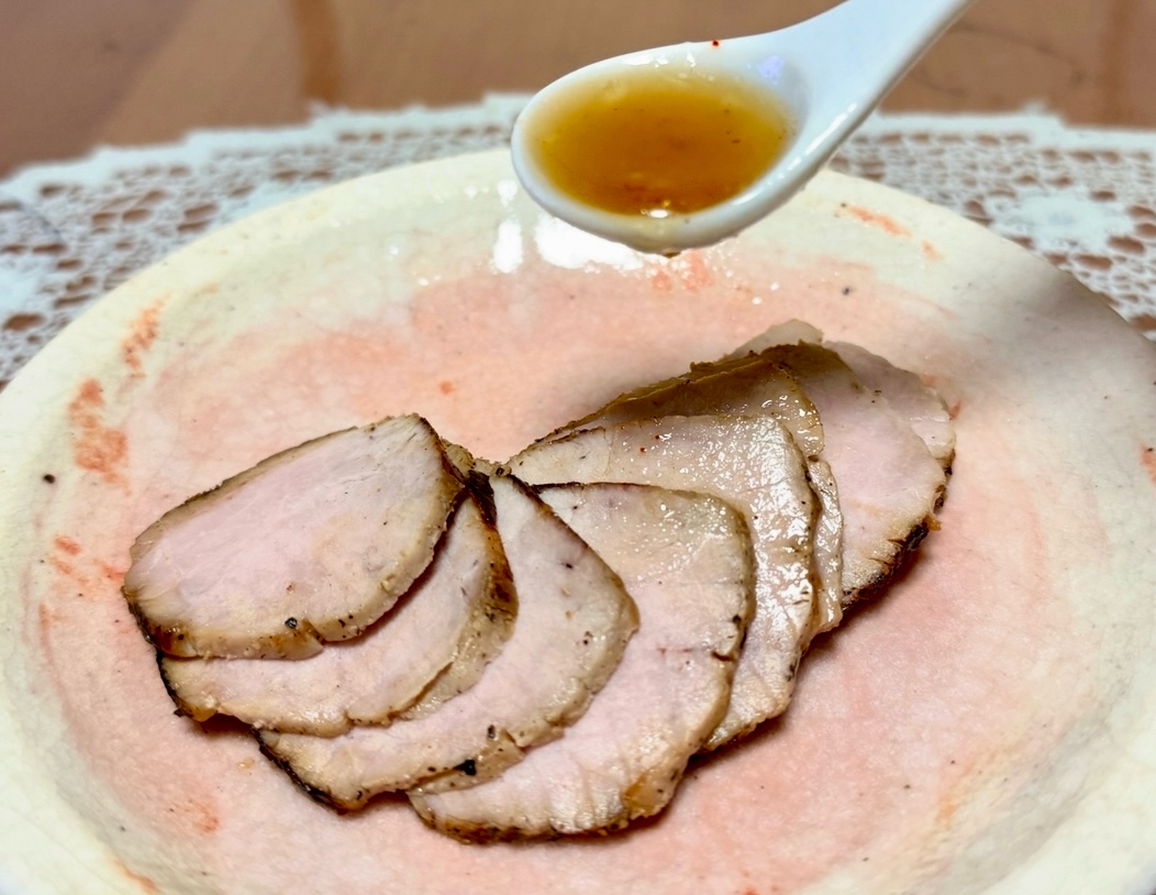 塩麹で熟成した豚もも肉を低温調理☆ローストポーク