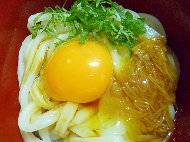 冷凍うどんで！大葉となめたけの釜玉うどん