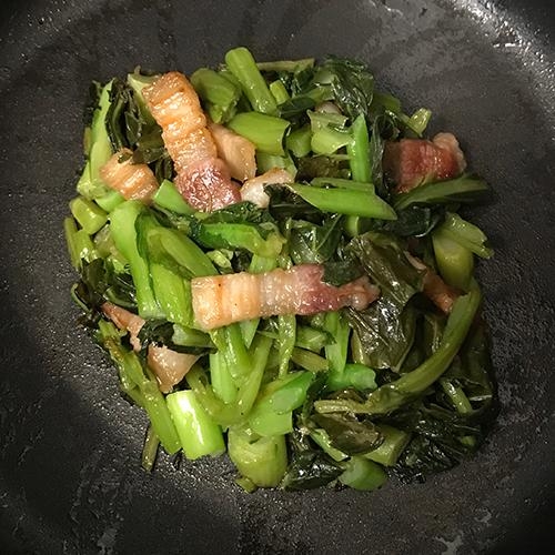ター菜ベーコン炒め