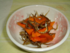 じゃこと人参をレンジでチンする