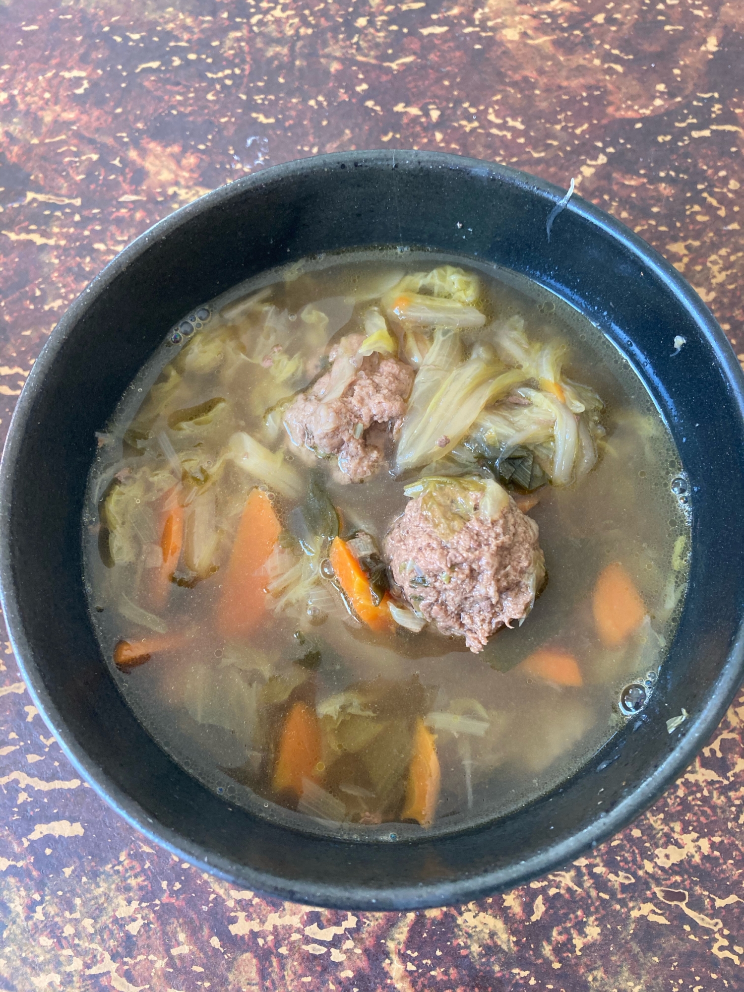 白菜と肉団子の中華風スープ
